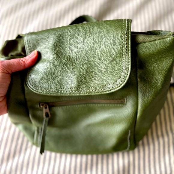 Backpack purse, vegan leather, Universal Threads (Target). - Picture 2 of 5